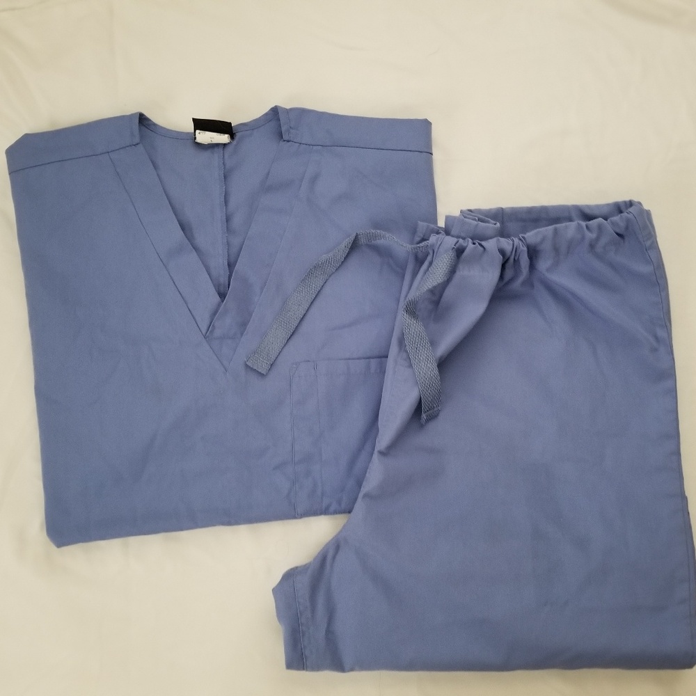 Cherokee Blue scrubs set size Large